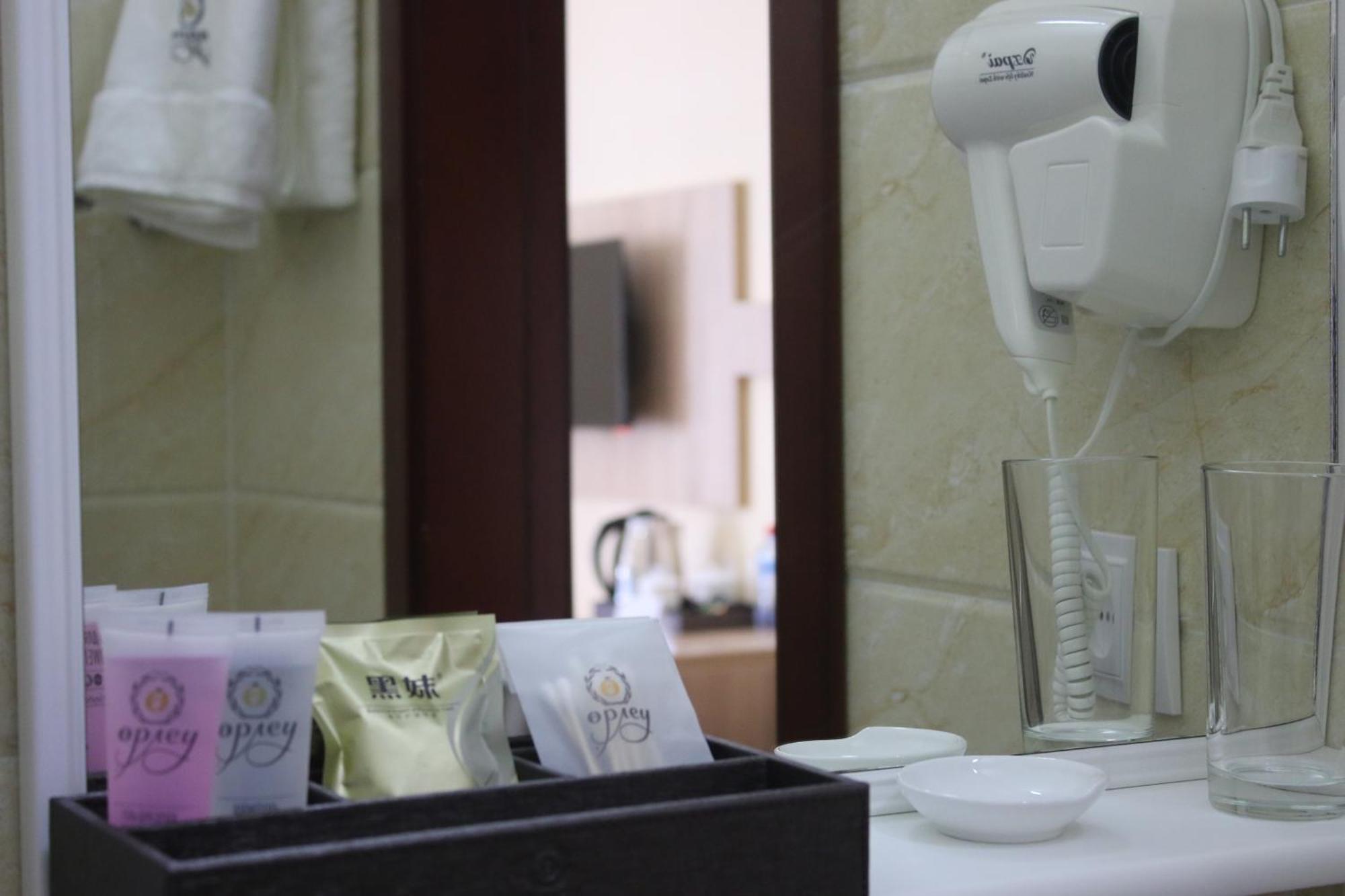 Park Hotel Al Bustan Шымкент Экстерьер фото