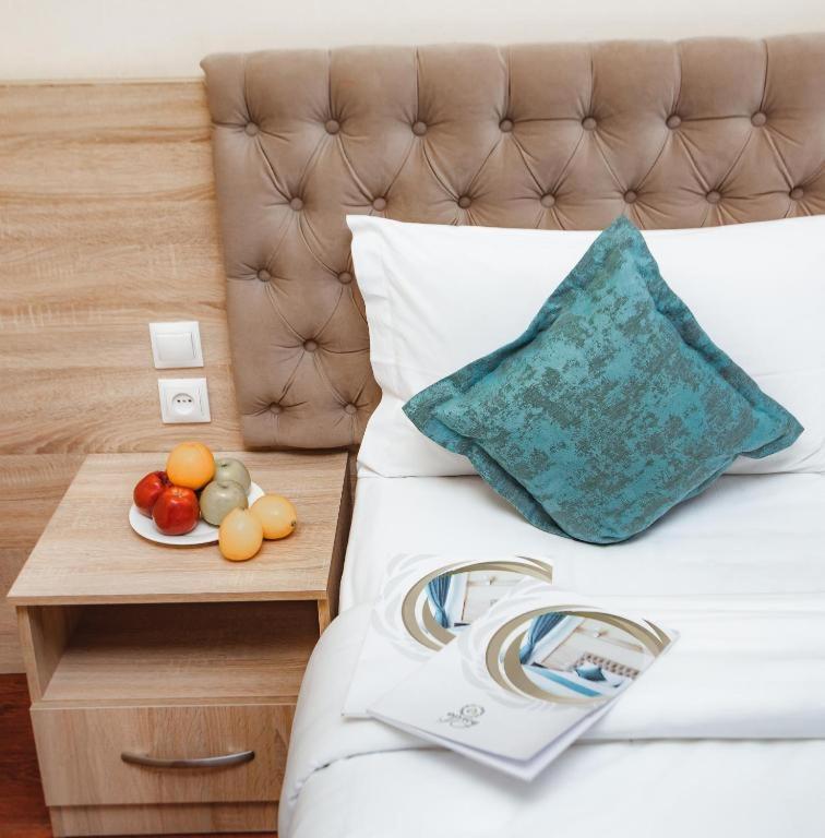 Park Hotel Al Bustan Шымкент Экстерьер фото