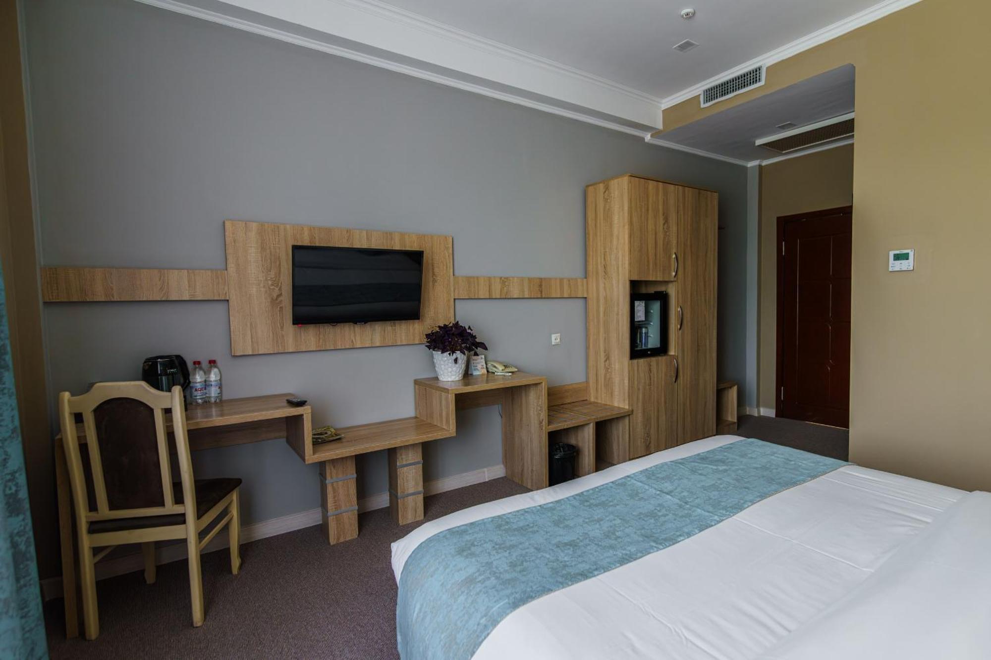 Park Hotel Al Bustan Шымкент Экстерьер фото